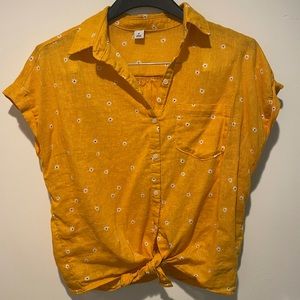 Old Navy Women’s Medium Yellow Flower Daisy Short Sleeve Button Down Tie Shirt